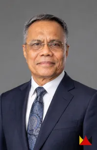 Dr. Drs. H. Shofwan Karim Elhussein, BA., MA.